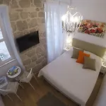 Rilati Old Town Palace 1