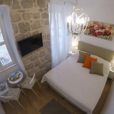 Rilati Old Town Palace 1