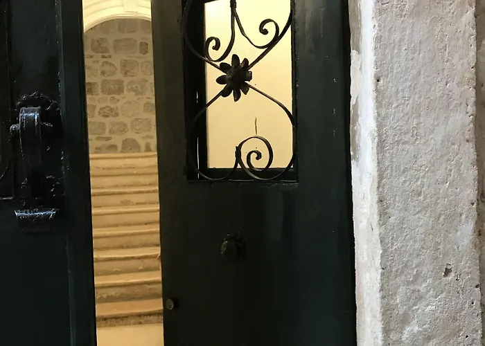 Rilati Old Town Palace 1