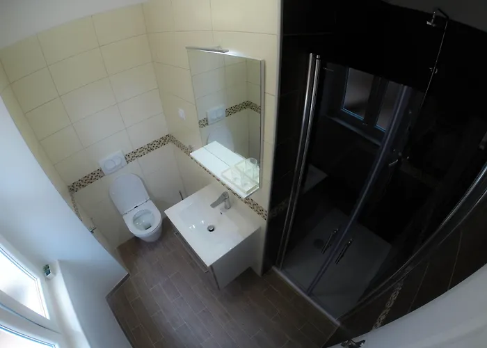 Rilati Old Town Palace 1 בית הארחה 3*